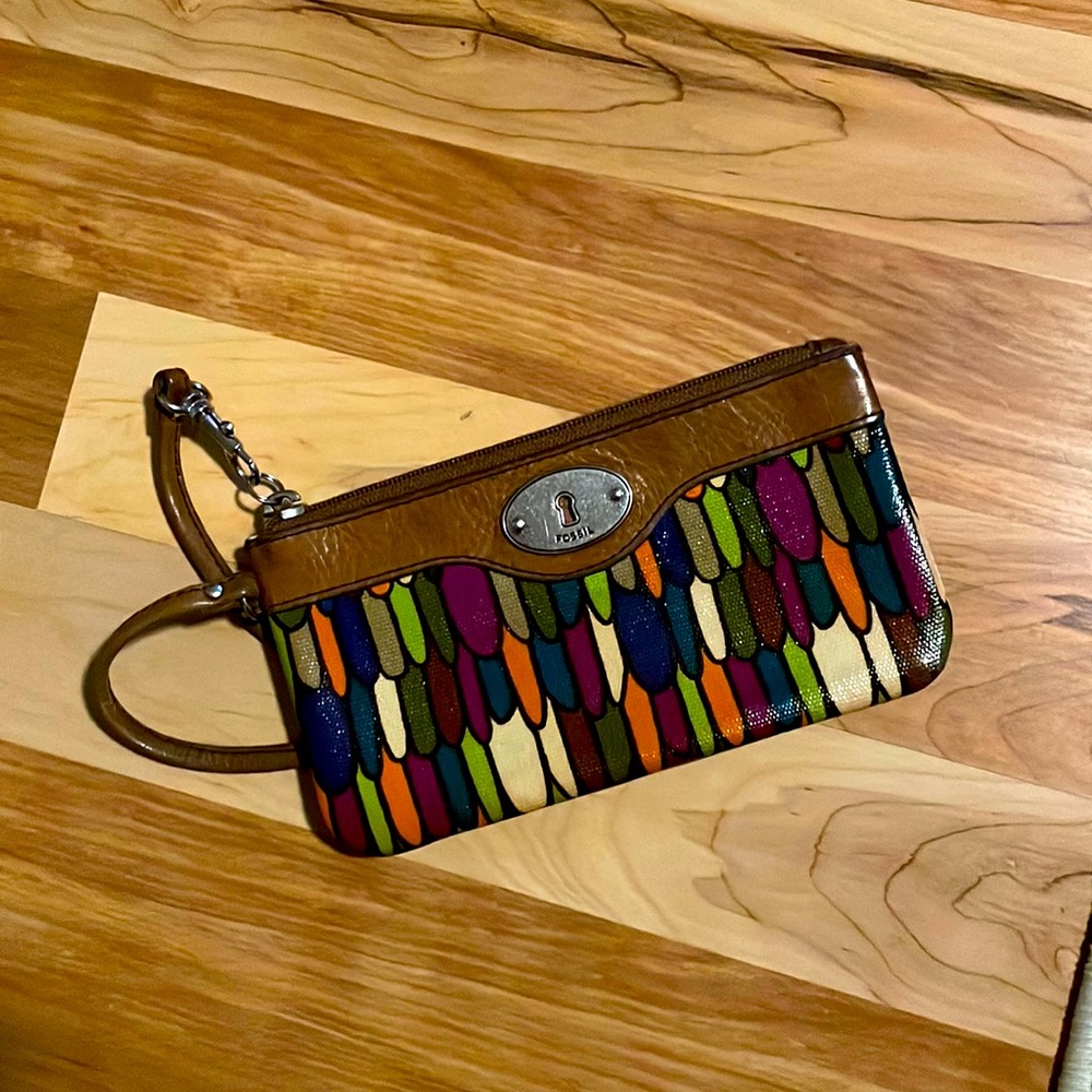 Fossil clutch wallet